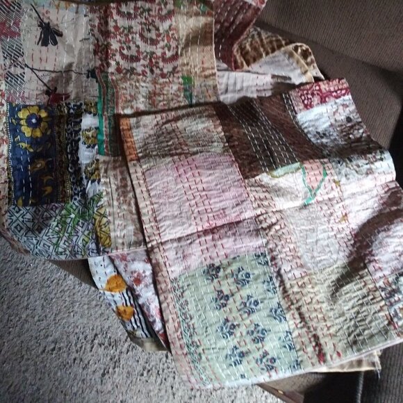 NEWHANDMADE Vintage/Kantha/Quilt,Silk Patchwork/Throw/Baby Blanket/2Throw Pillow - Picture 5 of 7